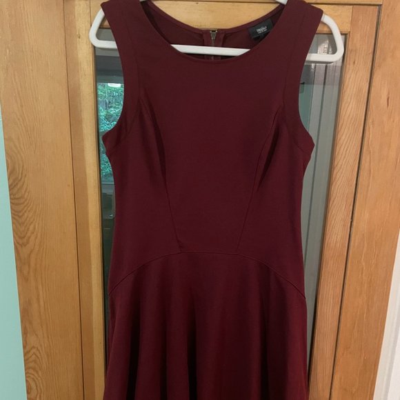 Burgundy Sleeveless Dress- simple yet flattering! - Picture 1 of 3